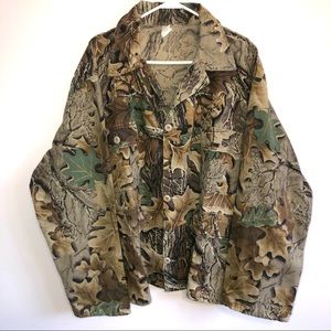 Vintage Men’s REALTREE Camo hunting shirt